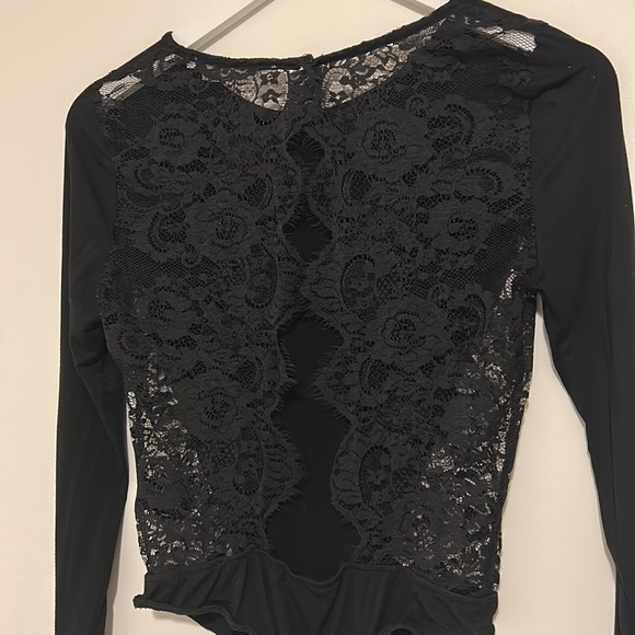 Astr The Label Black Lace Back Bodysuit, Medium - Picture 7 of 10